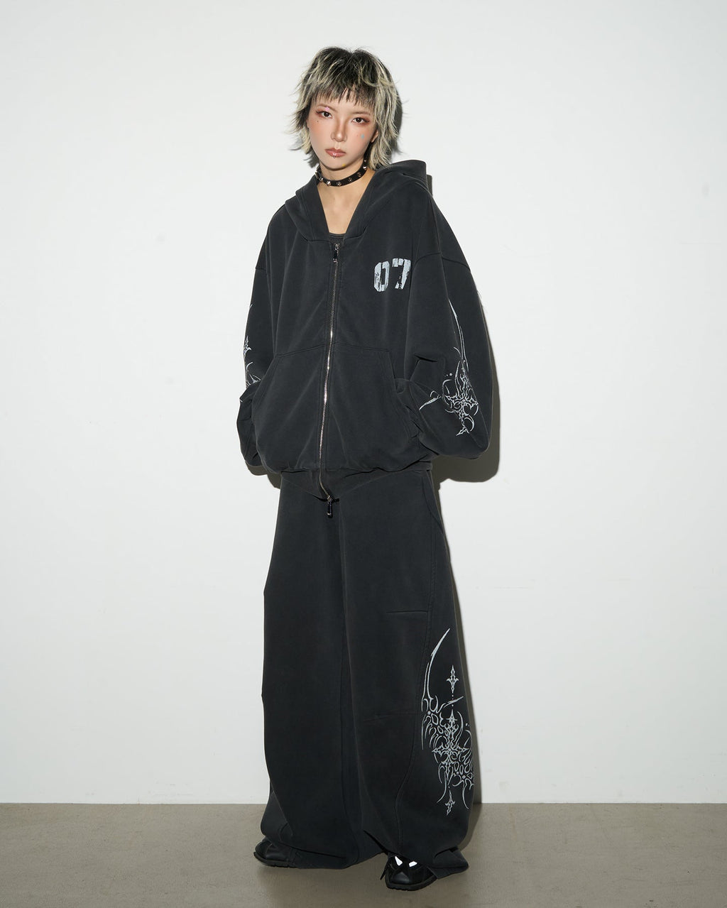 Graphic Wide-Leg Street Pants