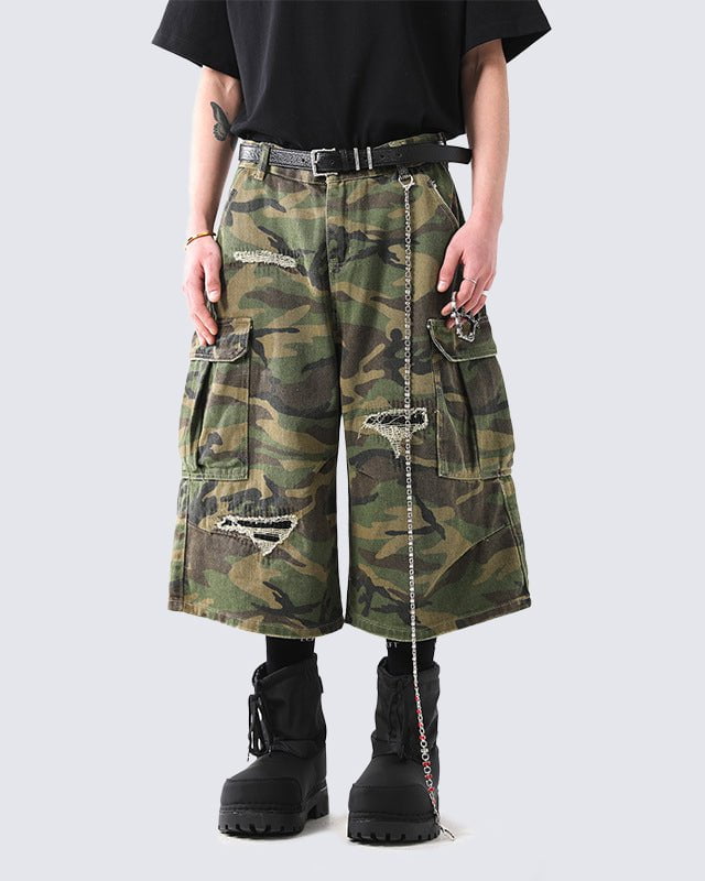Vintage Camo 3/4 Cargo Shorts