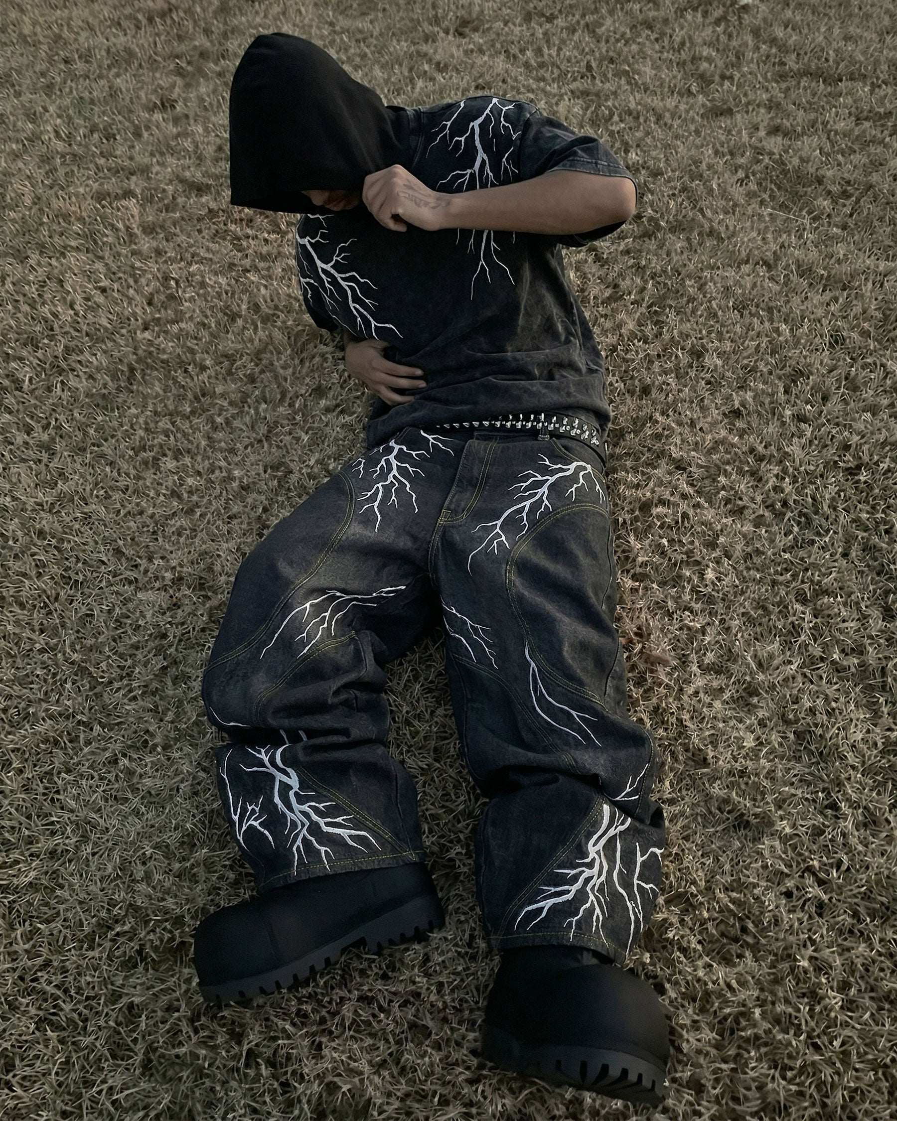 LIGHTNING Series | Double-Sided Embroidery Raw Denim