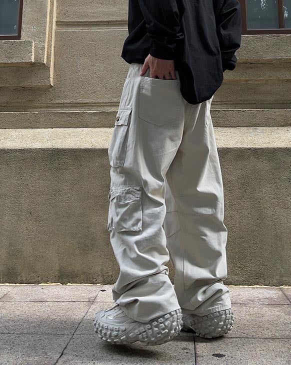 Multi-Pocket Straight-Leg Workwear Jeans